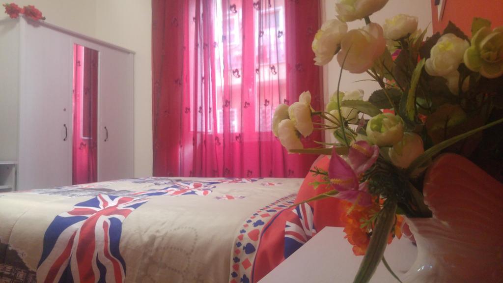 Happy Apartment Holidays Рим Екстериор снимка